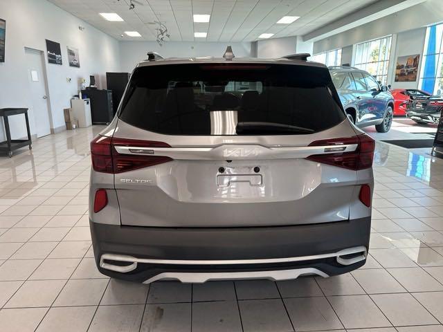 2022 kia seltos s