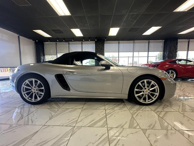 2017 porsche 718 boxster base