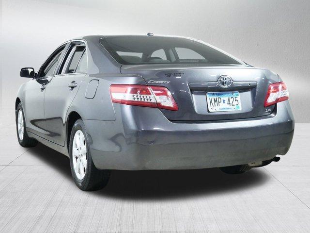 2011 toyota camry le