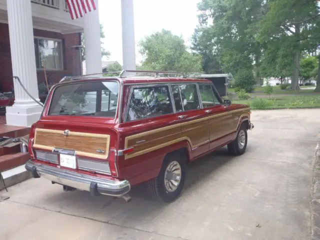 beautiful 85 wagoneer, low miles, new engine ,new paint, no rust, low reserve!