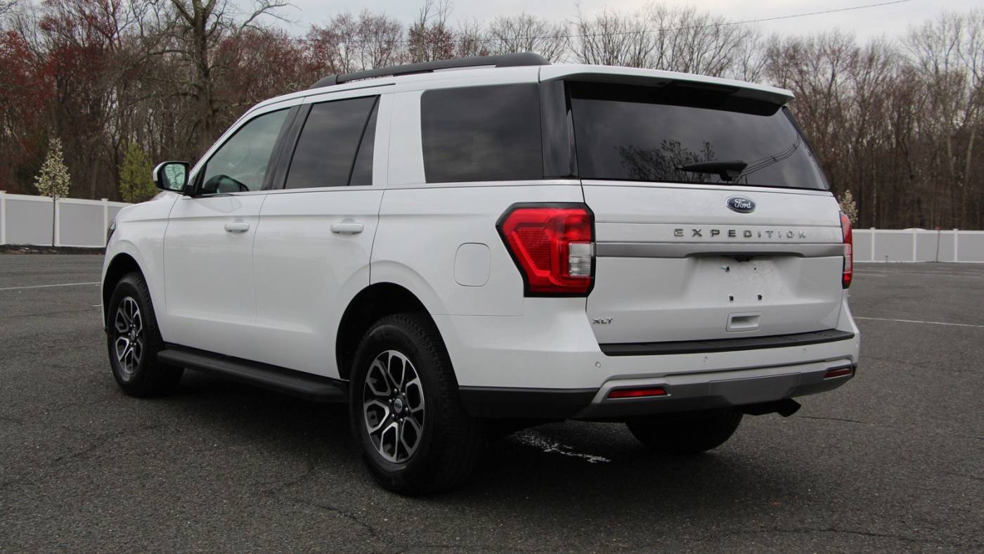 2024 ford expedition xlt