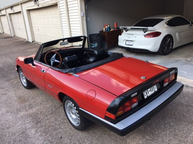 excellent 1988 alfa romeo spider, low miles, outstanding!