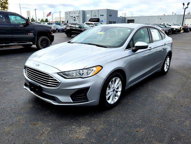2020 ford fusion se