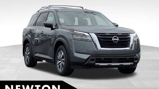 2024 Nissan Pathfinder sl