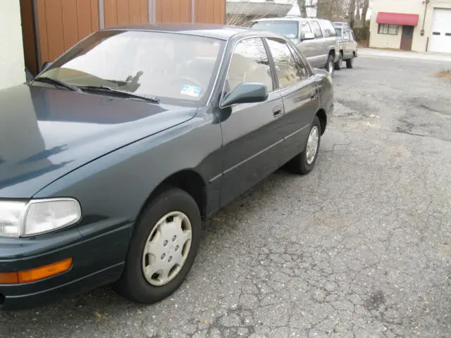1993 toyota camry base sedan 4-door 2.2l