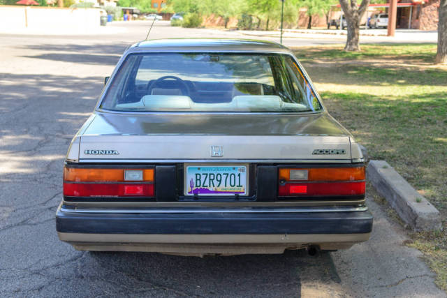 1985 honda accord - sedan, excellent condition, 5 speed