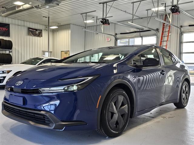 2023 toyota prius le