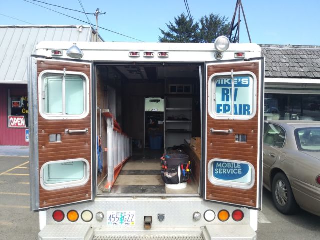 1981 ford e350 ambulance. new 460 engine, new front end, new tires, new brakes