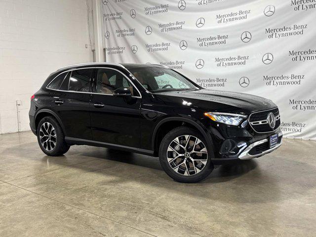2025 mercedes-benz glc 350e base 4matic