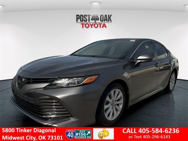 2019 toyota camry le