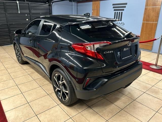 2022 toyota c-hr xle