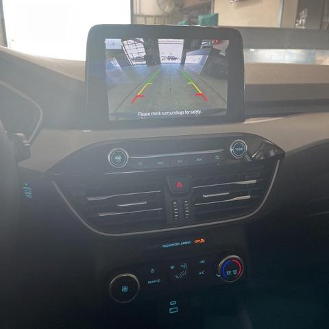 2022 ford escape se