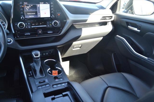 2021 toyota highlander xle