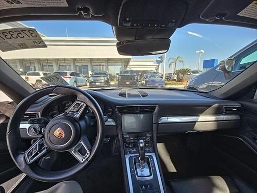 2017 porsche 911