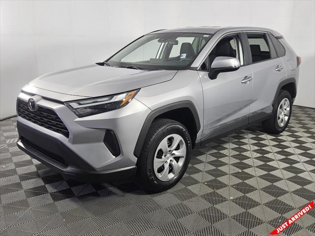 2024 toyota rav4 le
