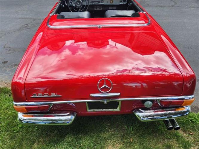 1967 mercedes-benz 250sl in calverton, new york