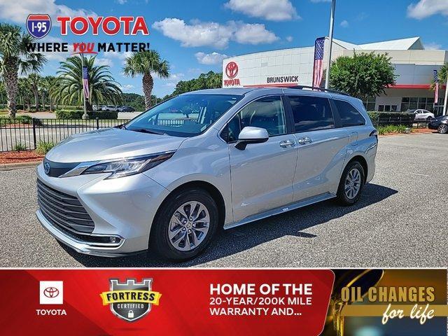 2022 toyota sienna xle