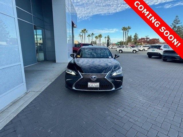 2020 lexus es 300h base