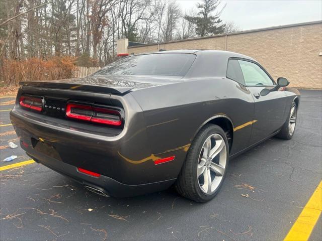 2015 dodge challenger sxt