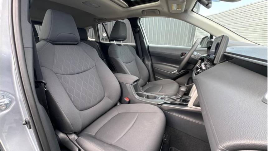 2024 toyota corolla cross le