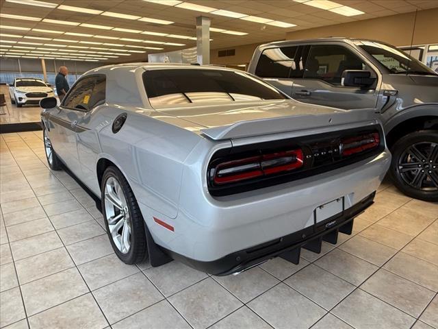 2022 dodge challenger r/t