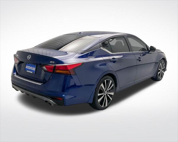 2022 nissan altima sr fwd