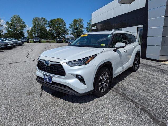 2022 toyota highlander hybrid xle