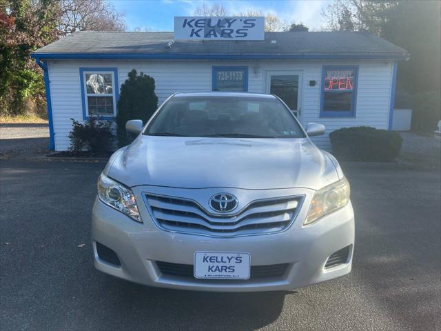 2010 toyota camry le