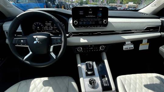 2024 Mitsubishi Outlander