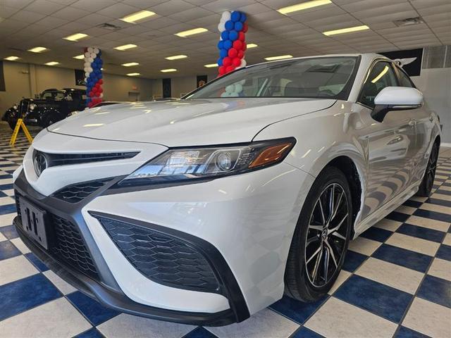 2023 toyota camry se