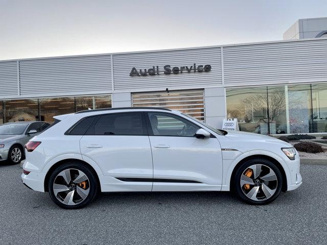 2022 audi e-tron premium plus