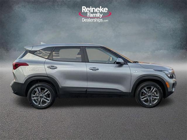 2023 kia seltos lx