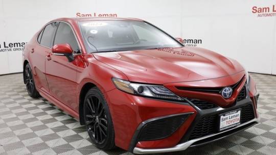 2024 toyota camry hybrid xse