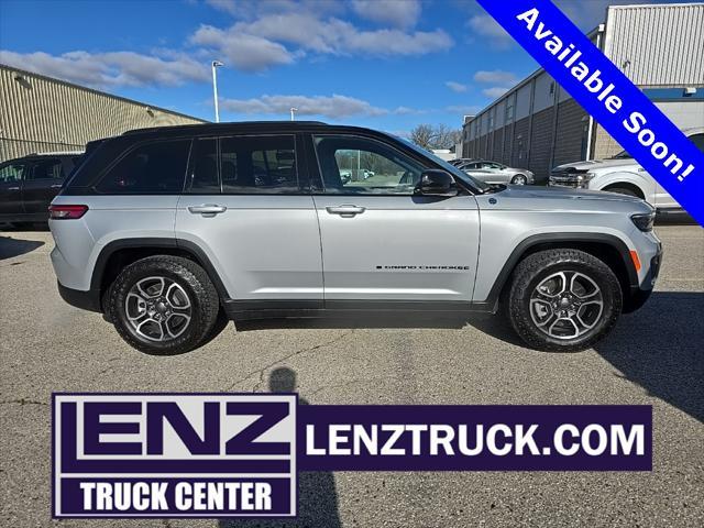 2023 jeep grand cherokee 4xe trailhawk