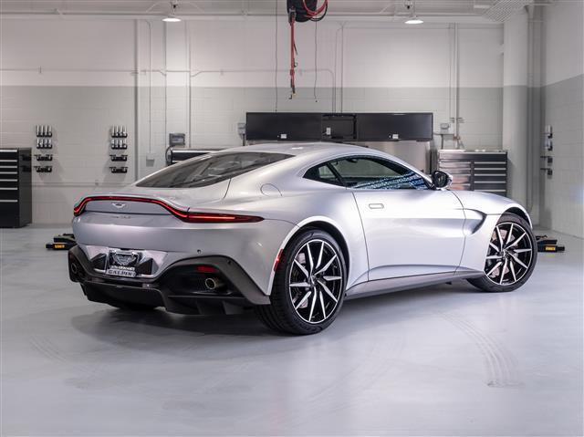 2020 aston martin vantage base
