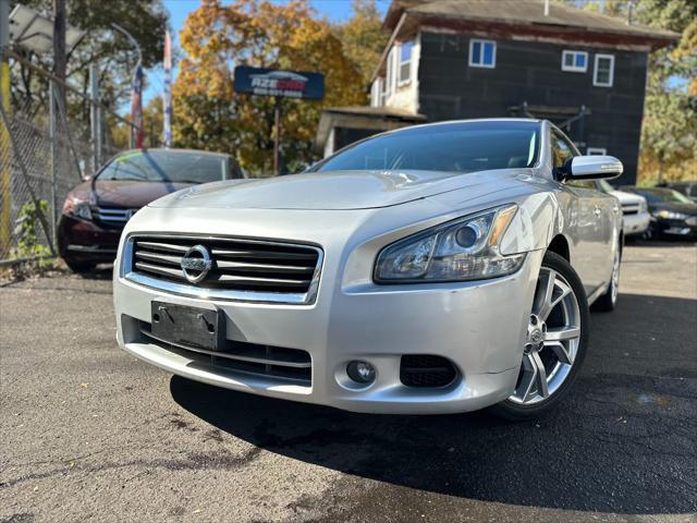 2012 nissan maxima sv