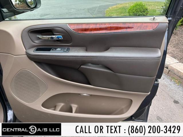 2014 chrysler town & country touring