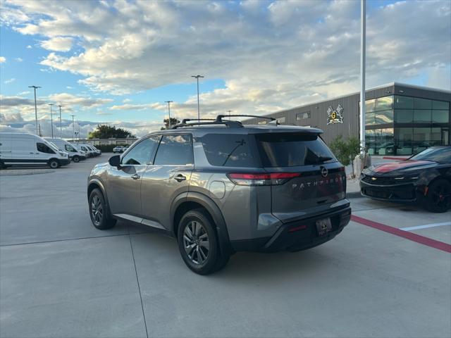 2022 nissan pathfinder sv 2wd
