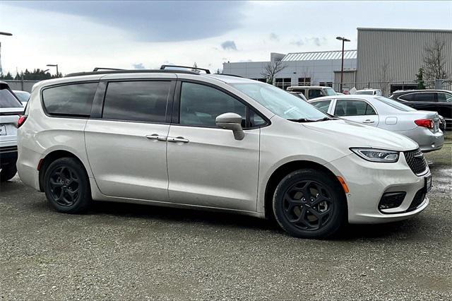 2021 chrysler pacifica hybrid touring l