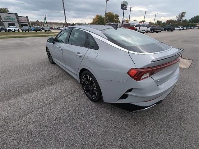 2021 kia k5 gt-line