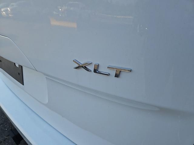 2022 ford transit connect xlt w/rear liftgate