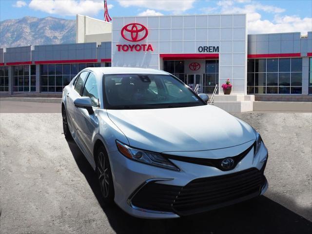 2022 toyota camry hybrid xle