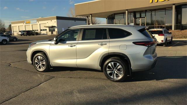 2024 toyota highlander xle
