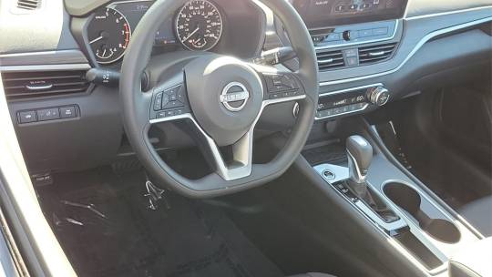2025 Nissan Altima