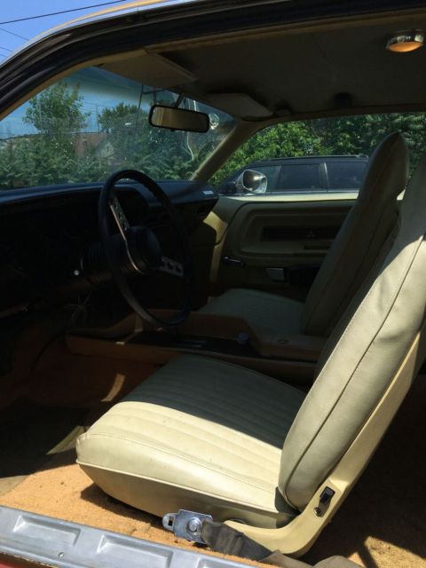 1972 dodge challenger base hardtop 2-door 5.2l