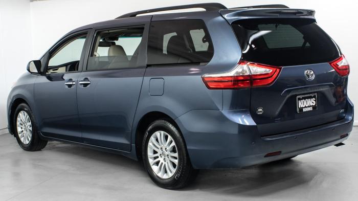 used 2016 toyota sienna xle westminster, md 21157 for sale in carrollton, maryland