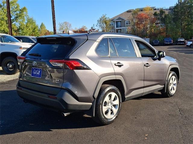 2021 toyota rav4 le