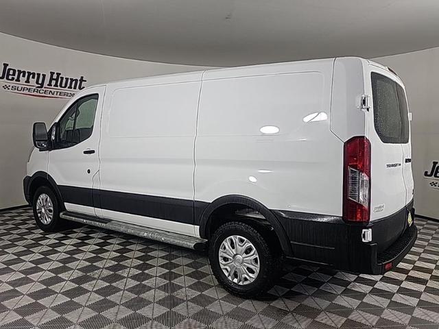 2021 ford transit-250 base