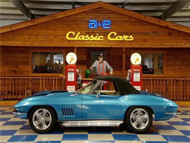 1967 chevrolet corvette 427 convertible â€“ marina blue / black