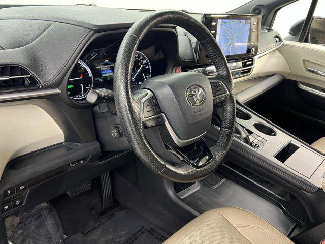 2022 toyota sienna limited 7-passenger